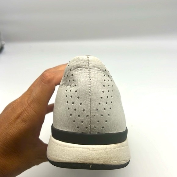 VIONIC- Cosmic Codie Black And White Lightweight Slip On Sneaker Size 9.5 - Picture 6 of 13